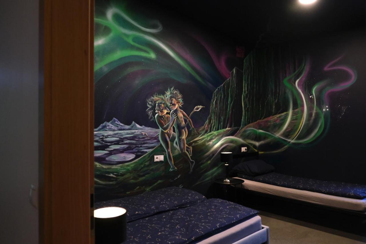 The Freezer Hostel & Culture Center เฮลลิสซานดัวร์ ภายนอก รูปภาพ