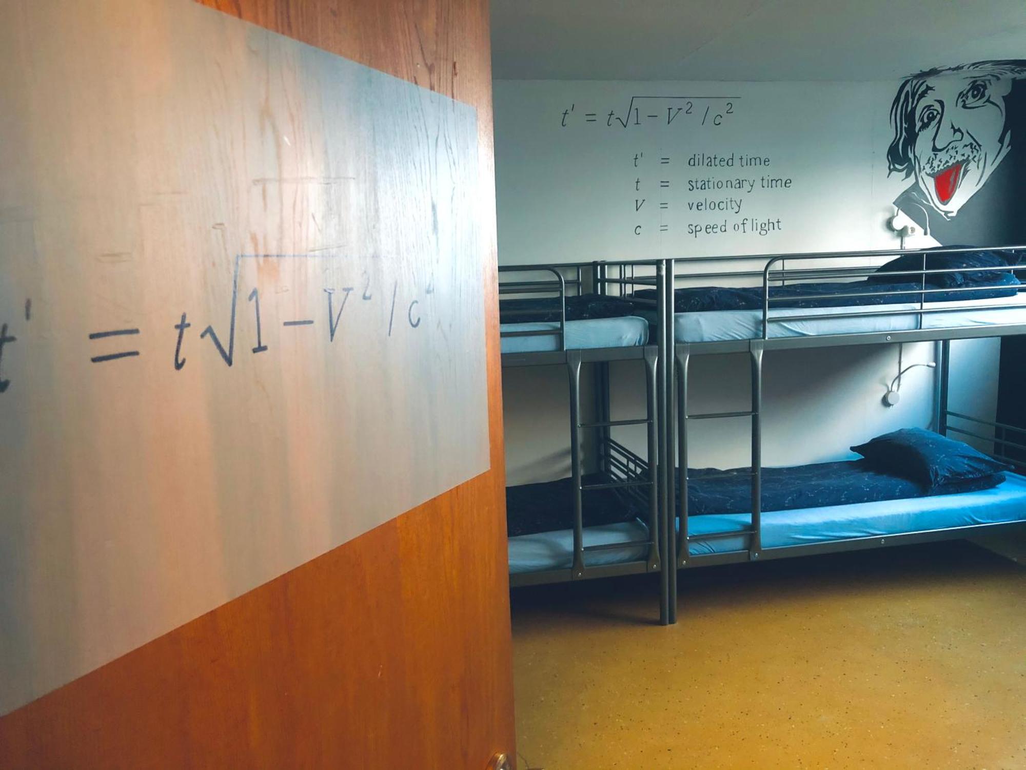 The Freezer Hostel & Culture Center เฮลลิสซานดัวร์ ห้อง รูปภาพ